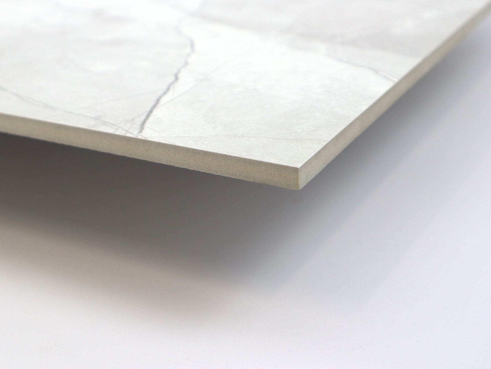 Leza Bianco Poler3
