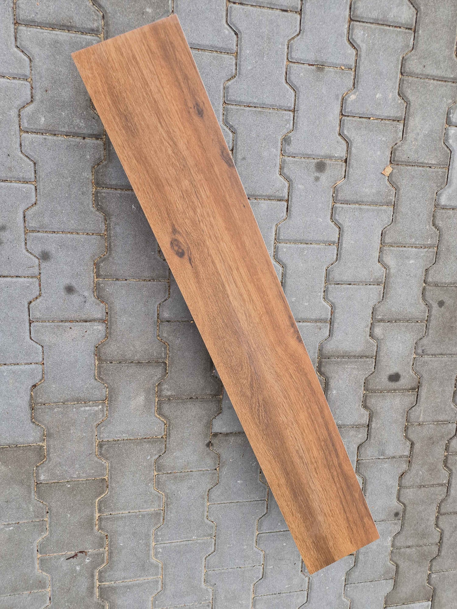 Veida Brown 20x120 (2)