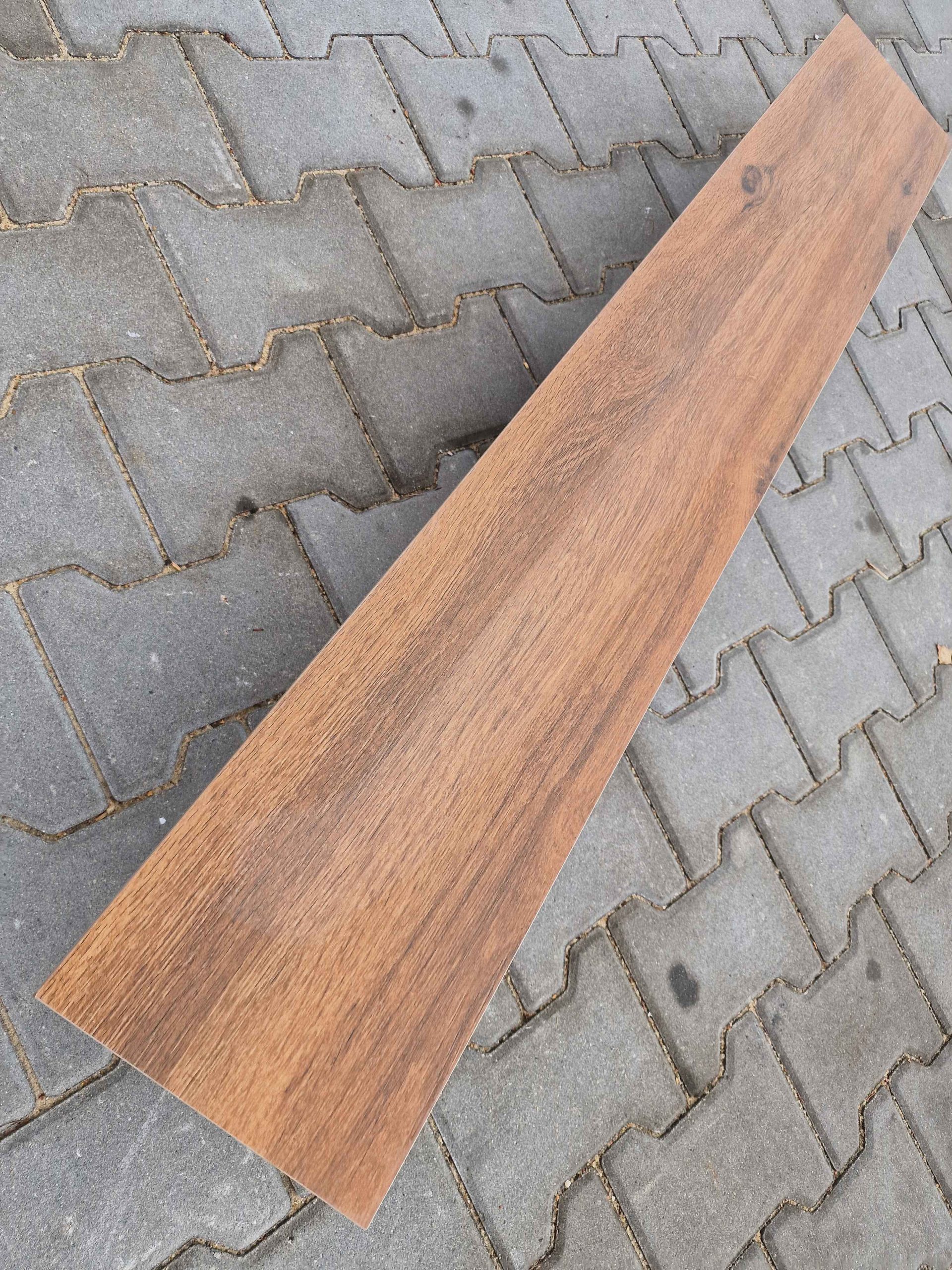 Veida Brown 20x120 (6)